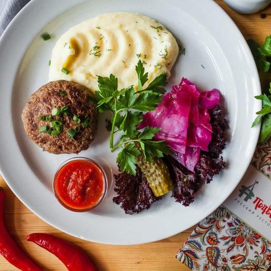 Minced elk cutlet e1714585819191