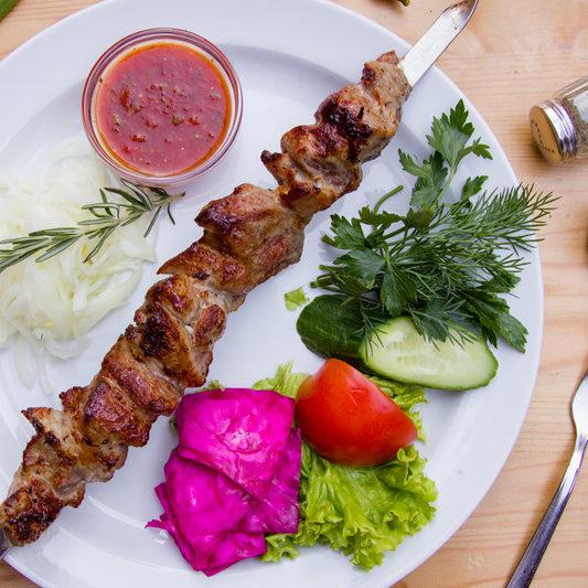 Pork grilled on a skewer e1635007622711