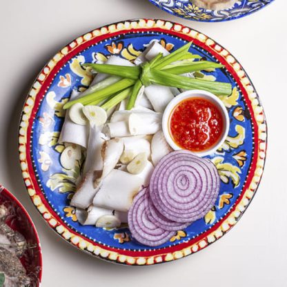 Дуэт сало с луком, чесноком и аджикой