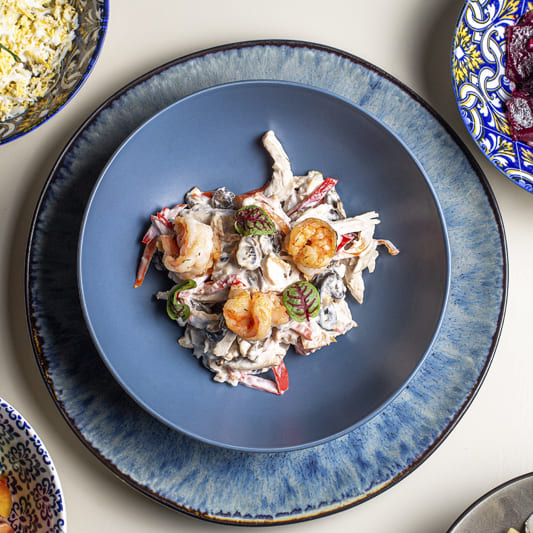 Салат из курицы и не только