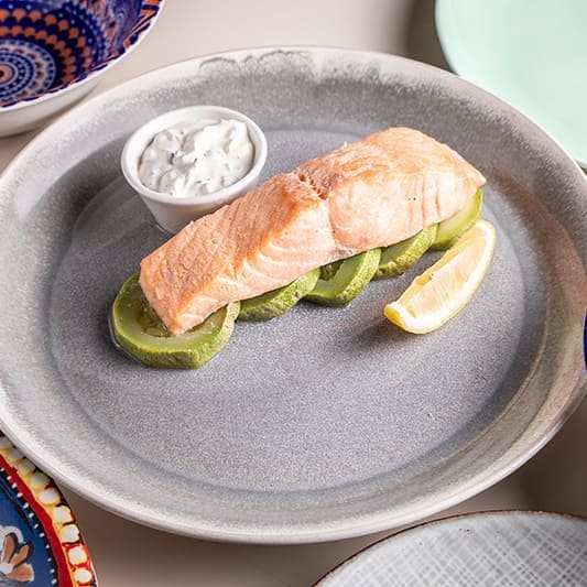 лосось на цукини